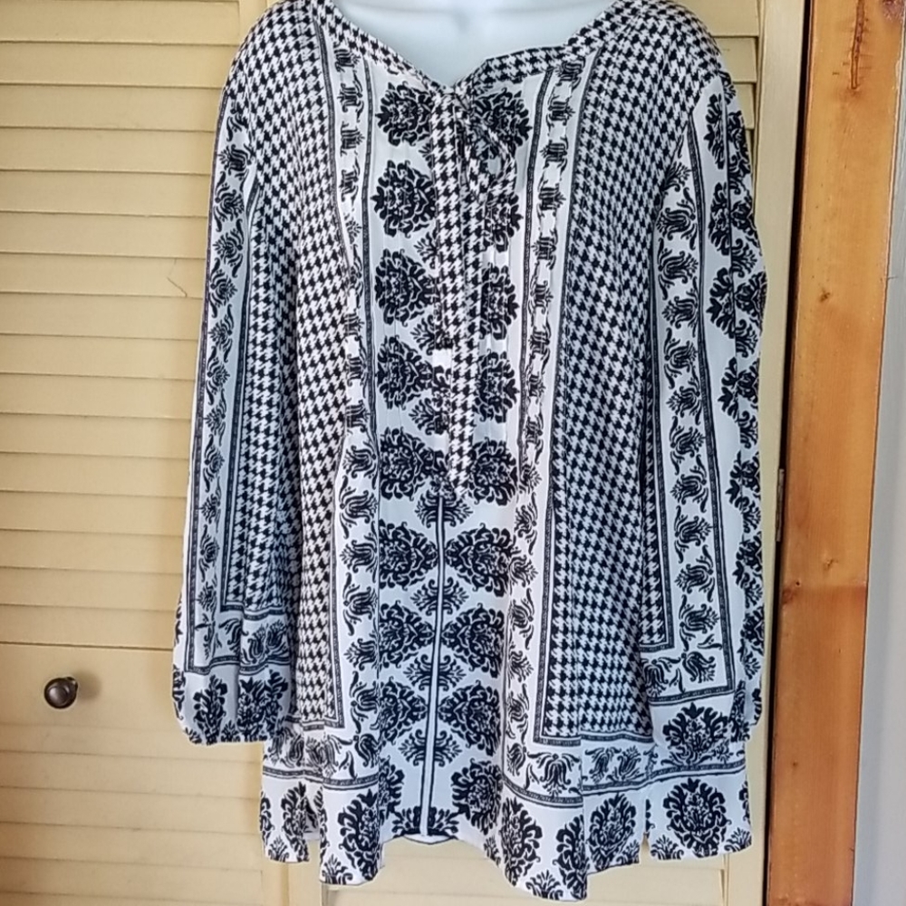 Lands end plus size black and white peasant top 22
